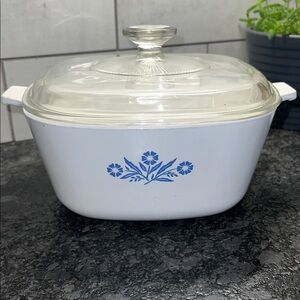 Corningware covered Glass Lid White Casserole Dish Cornflower Blue 2.5 qt.